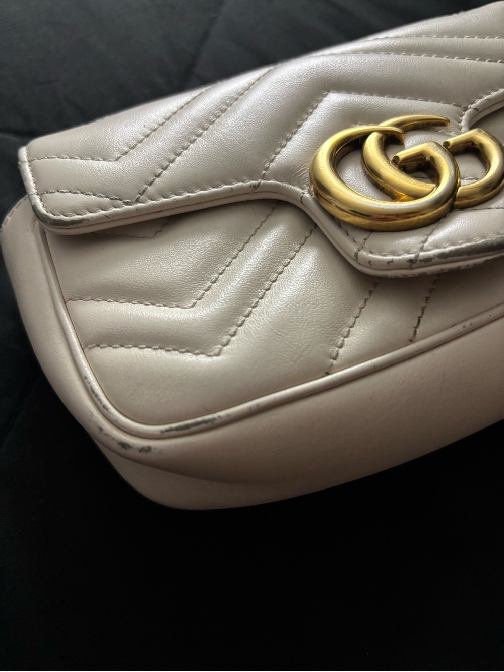 Gucci GG Marmont matelassé leather super mini bag - Picture 4 of 12